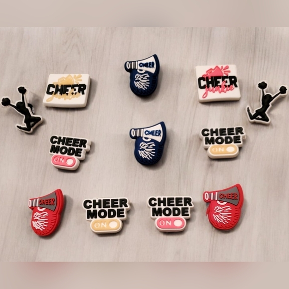 Cheer Croc Charms - Picture 1 of 2